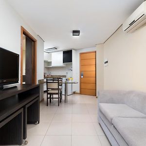 Suite Estándar con Cama Queen
